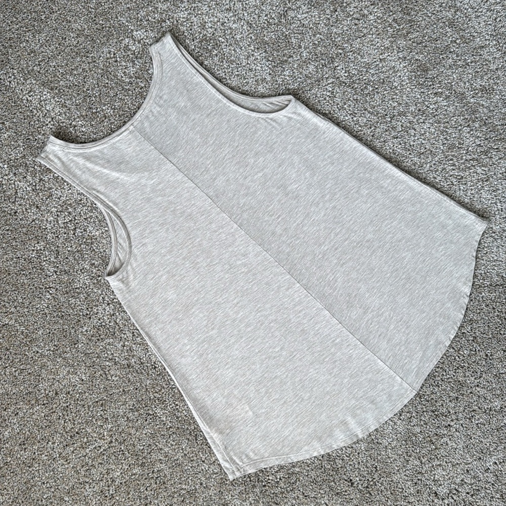 Old Navy First-Layer Basic Tank Top - Picture 7 of 10